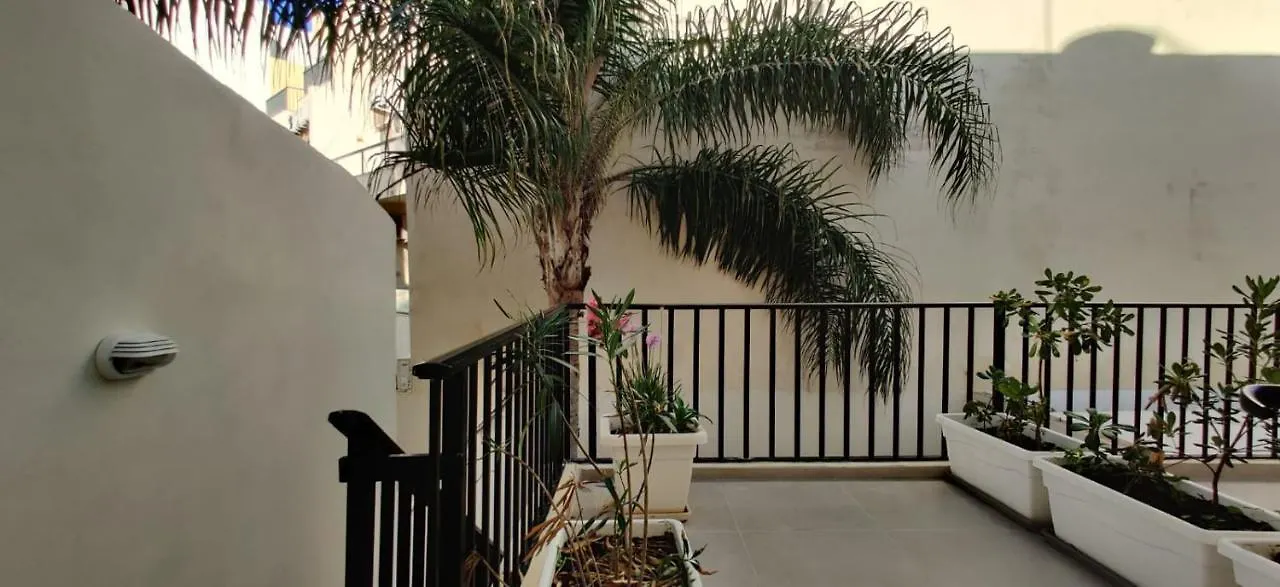 Lovely 4 Bedroom, 3 Bathroom, Maisonette With Terraces. Is-Swieqi 0*,