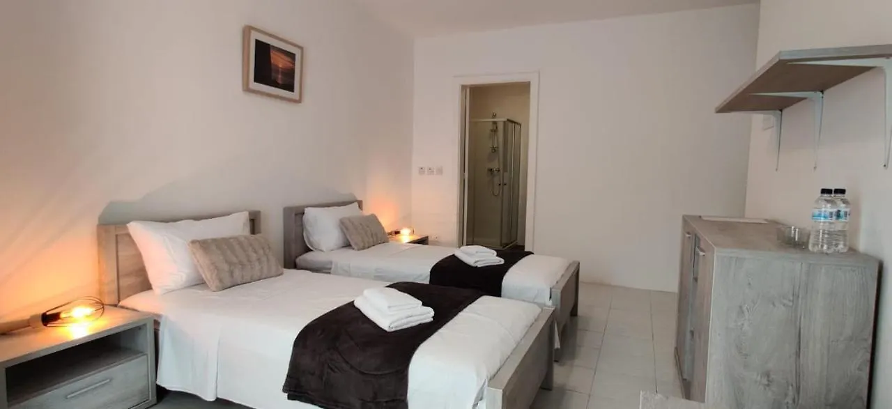 Lovely 4 Bedroom, 3 Bathroom, Maisonette With Terraces. Is-Swieqi ゲストハウス