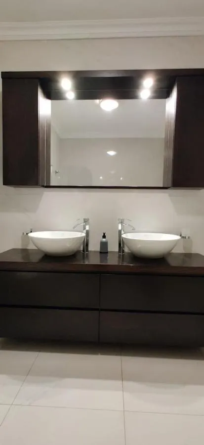 Guest house Lovely 4 Bedroom, 3 Bathroom, Maisonette With Terraces. Is-Swieqi Malta