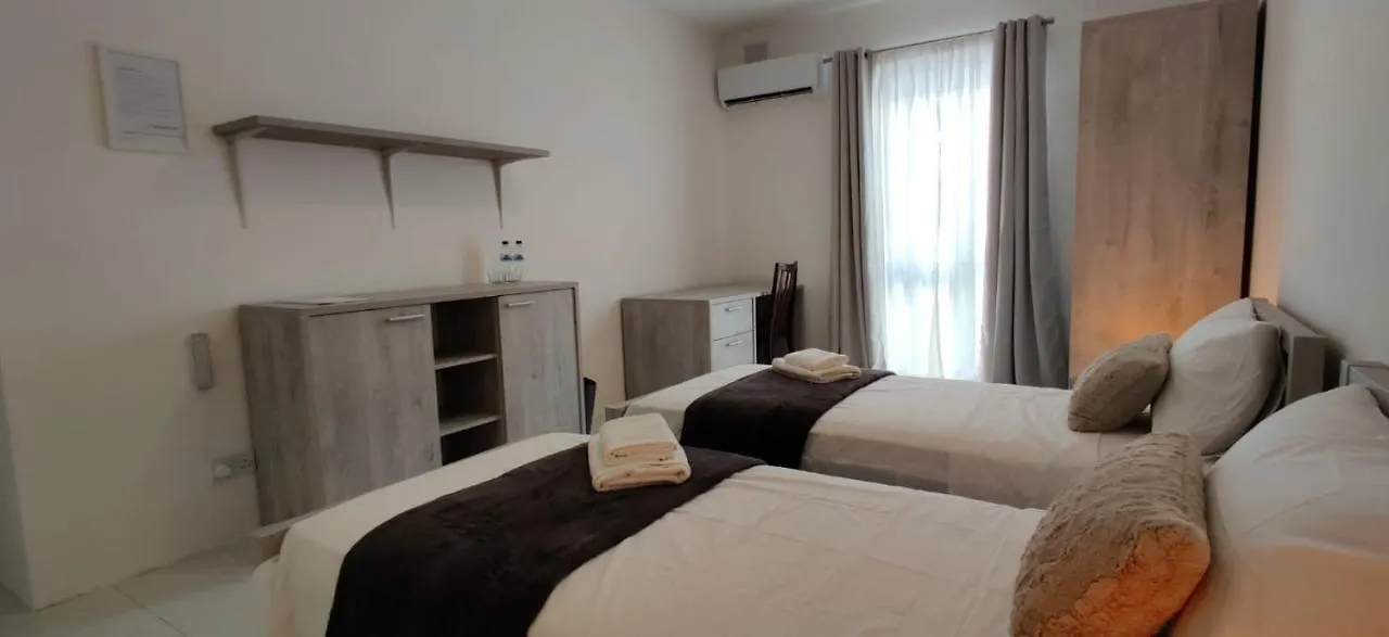 Lovely 4 Bedroom, 3 Bathroom, Maisonette With Terraces. Is-Swieqi