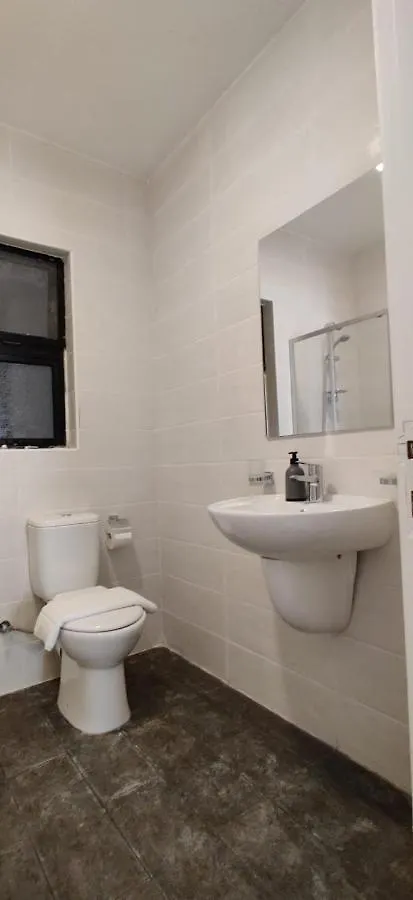 Guest house Lovely 4 Bedroom, 3 Bathroom, Maisonette With Terraces. Is-Swieqi
