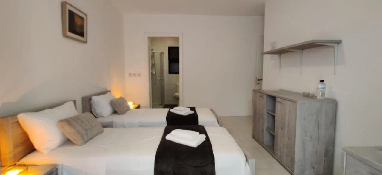 Lovely 4 Bedroom, 3 Bathroom, Maisonette With Terraces. Is-Swieqi 0*,  マルタ