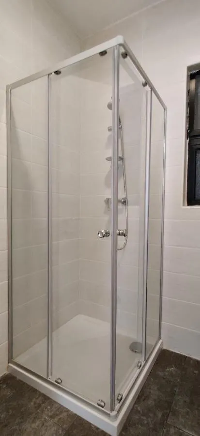 Guest house Lovely 4 Bedroom, 3 Bathroom, Maisonette With Terraces. Is-Swieqi